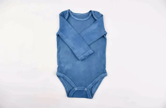 İndigo boyalı bebek zıbını